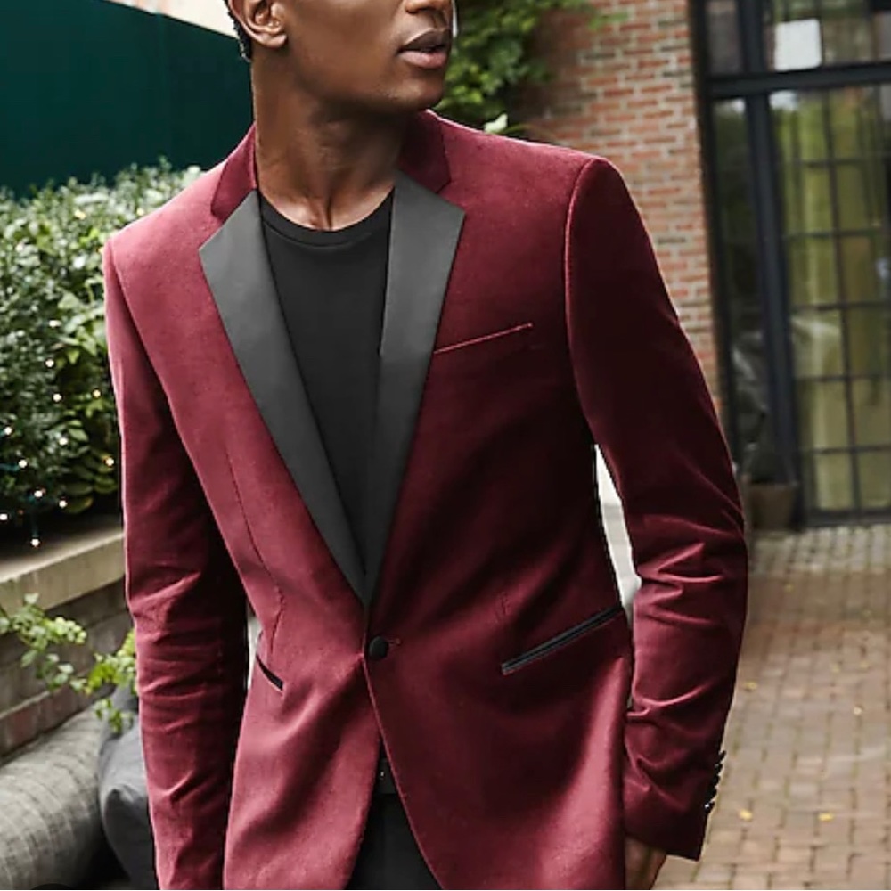 Express Men’s Slim Red Velvet Blazer 42R